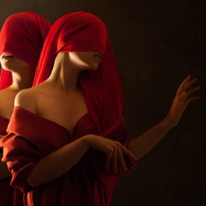 [LES VESTALES ROUGES]