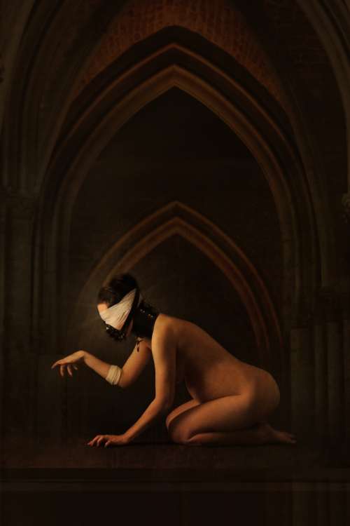[LA SAINTE-MERE DES DOULEURS]<br>Model : Gloria<br><u><a href="http://www.nihil.fr/product/la-sainte-mere-des-douleurs/">Order a print</a></u>