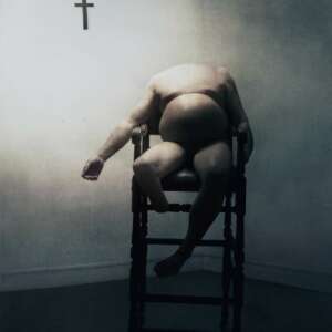 [LE SOUVERAIN ASSIS SOUS LA CROIX]Model : Jean-PascalOrder a print