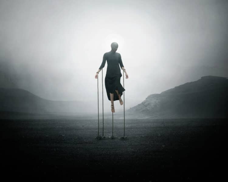 [THE WEIGHT OF THE WORLD] alternate version